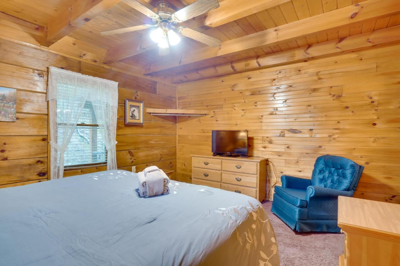 Cabin With Hot Tub About 6 Mi To Downtown Gatlinburg! Dış mekan fotoğraf
